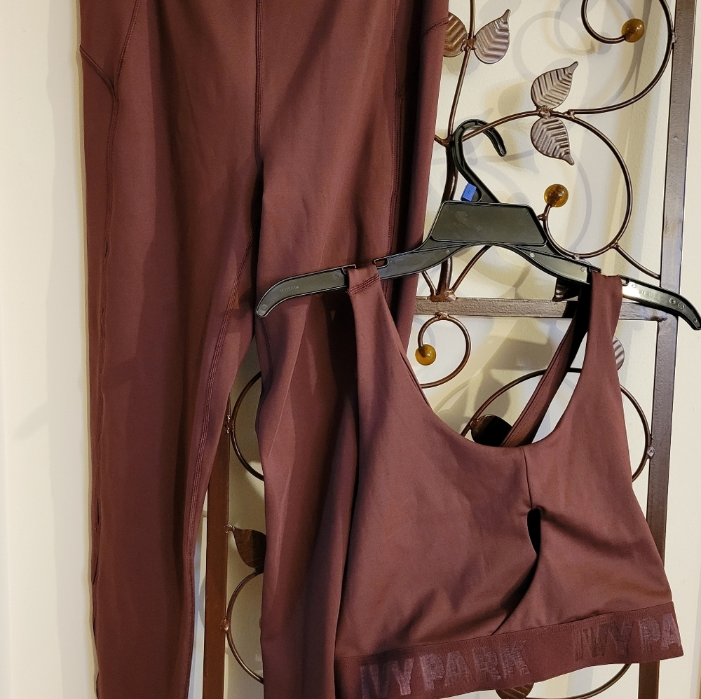 Ivy Park sports bra w/ high waist leggings